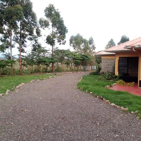 Esniko Villa Narok Exterior photo