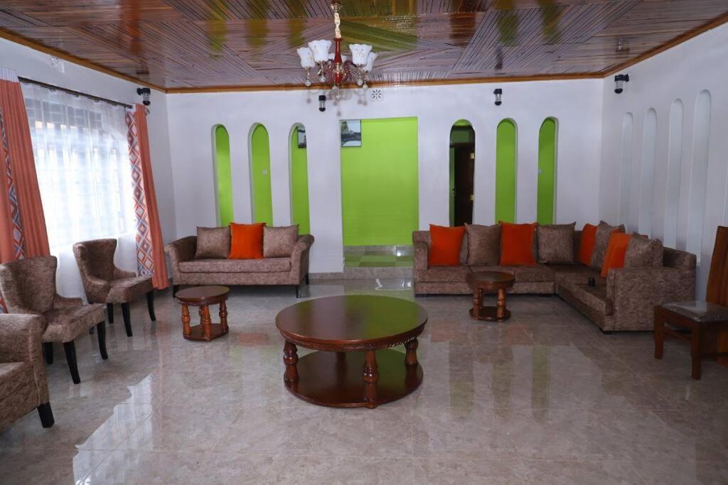 Esniko Villa Narok Exterior photo