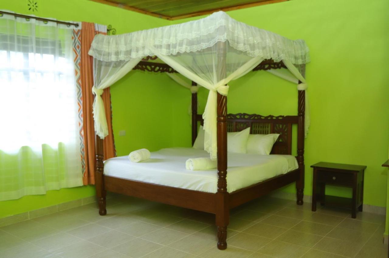 Esniko Villa Narok Exterior photo