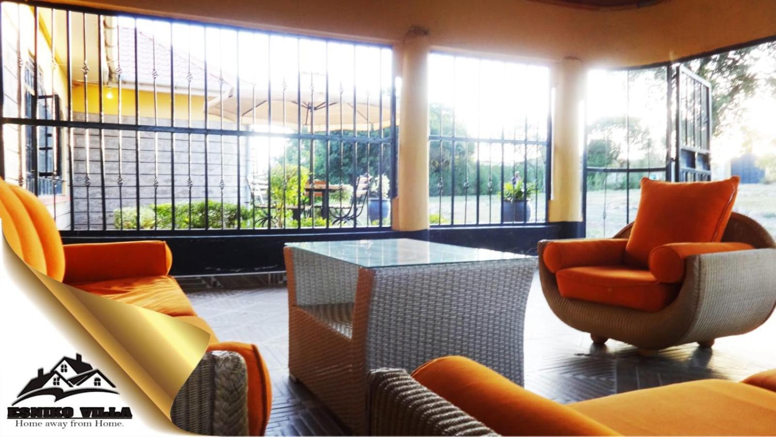 Esniko Villa Narok Exterior photo